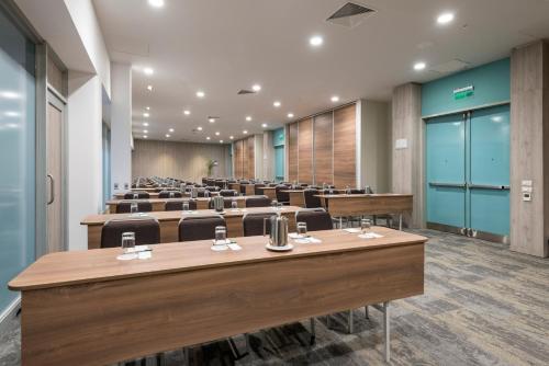 holiday inn lima airport by ihg