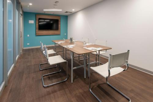 holiday inn lima airport by ihg