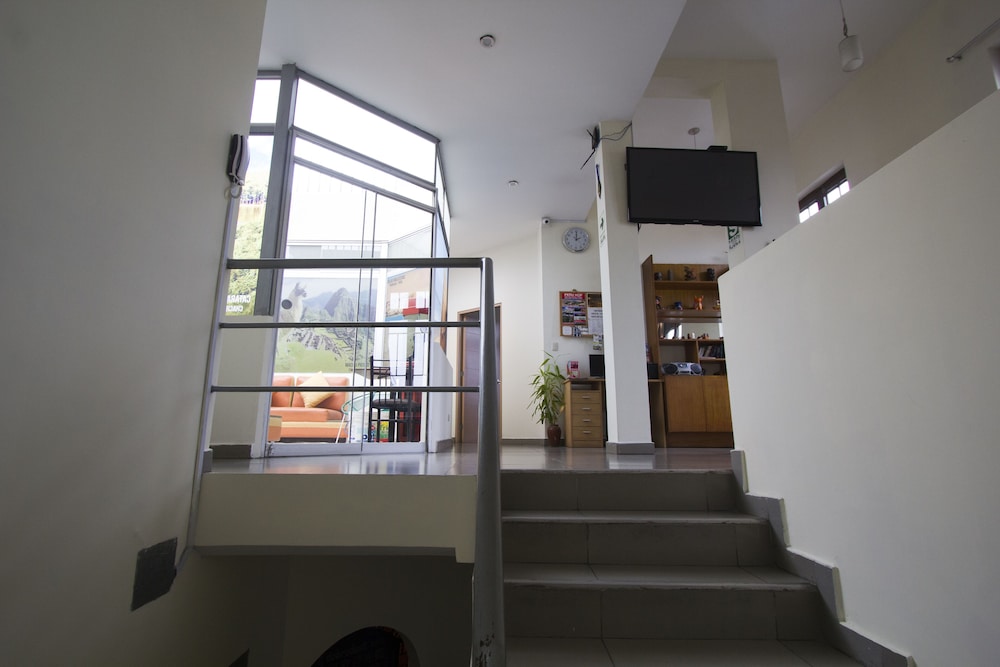 lima house hostel