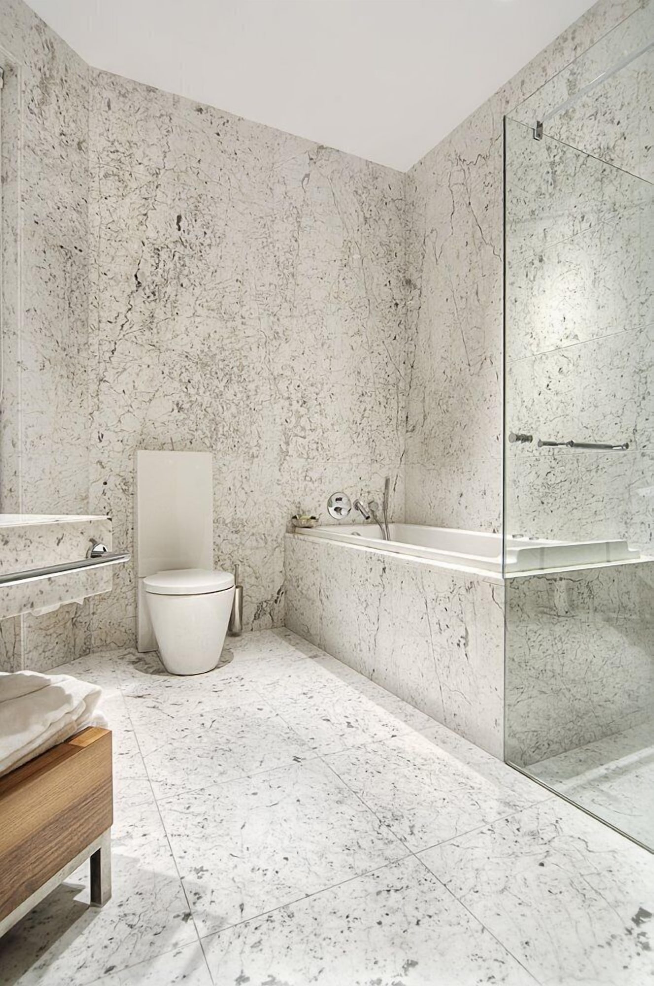 tomtom suites special class