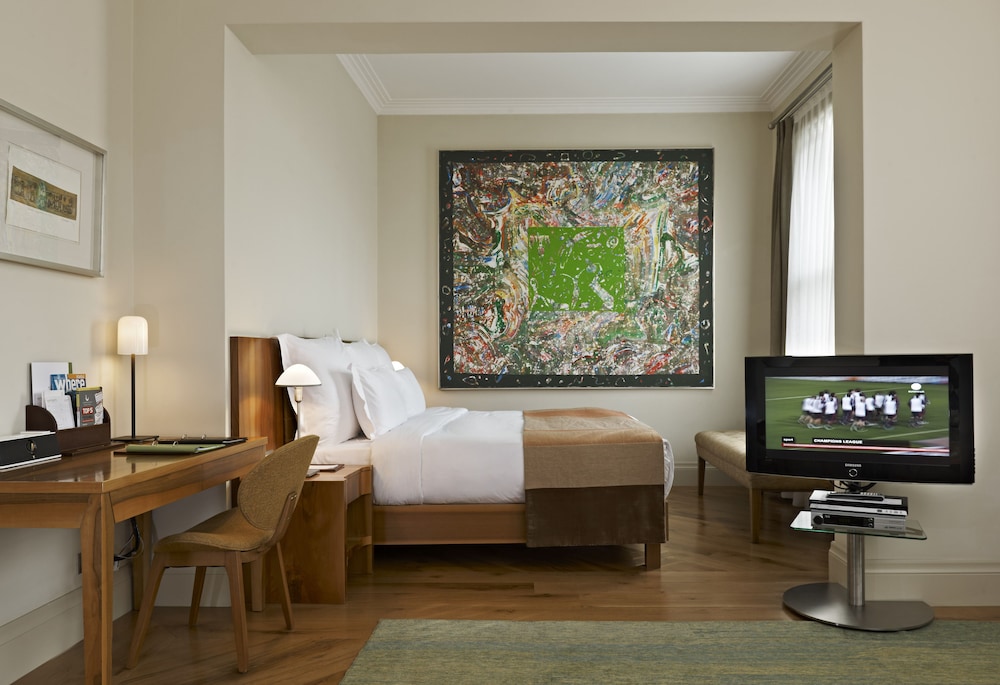 tomtom suites special class