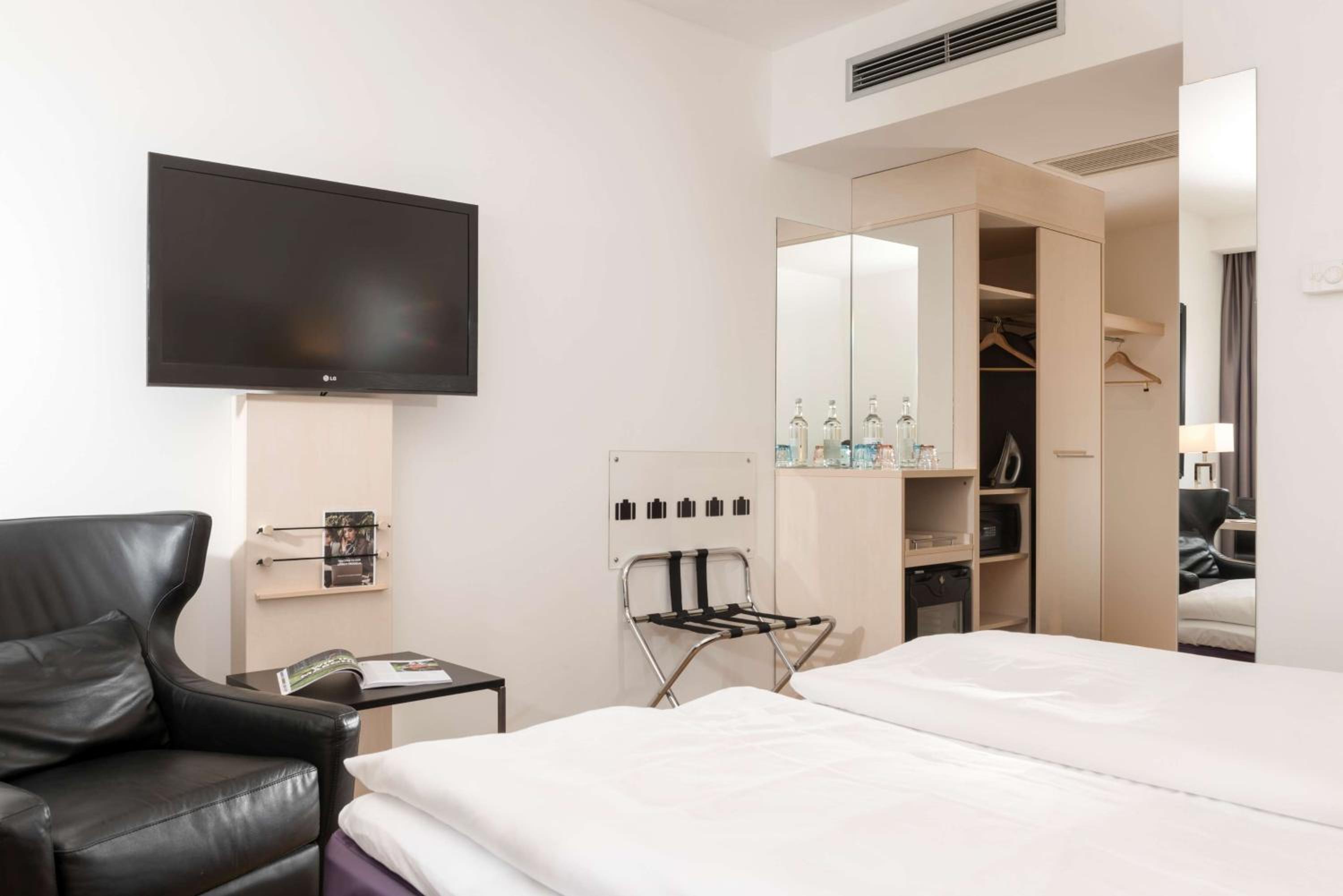 tomtom suites special class