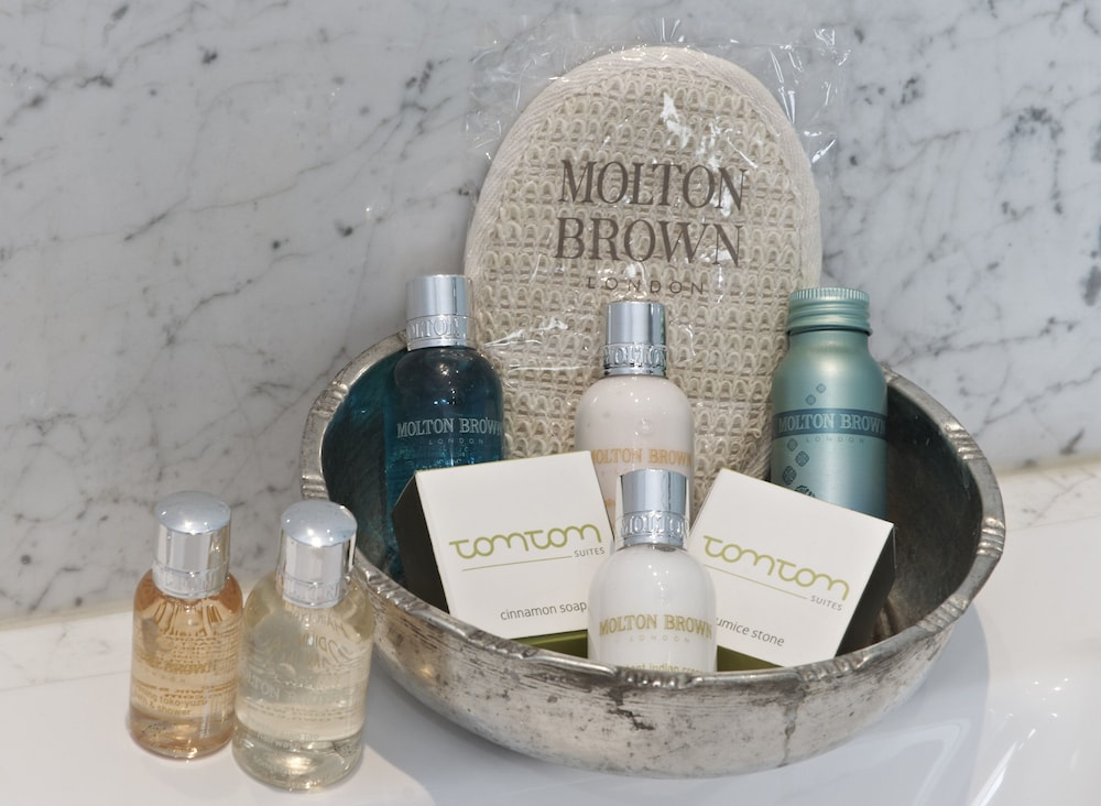 tomtom suites special class