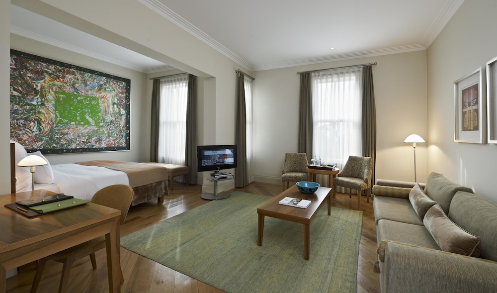 tomtom suites special class