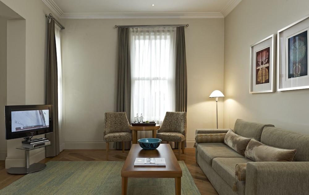 tomtom suites special class