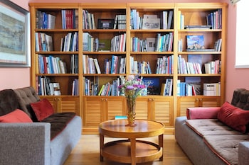 tomtom suites special class