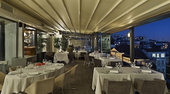 tomtom suites special class