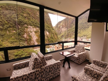 Golden Sunrise Machupicchu,Machu Picchu>>Aguas Calientes,4 star