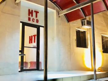 hometown hotel bacolod lacson