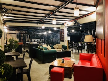 hometown hotel bacolod lacson