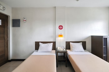 governor forbes inn manila city center