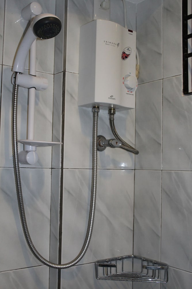 anahaw studio suites