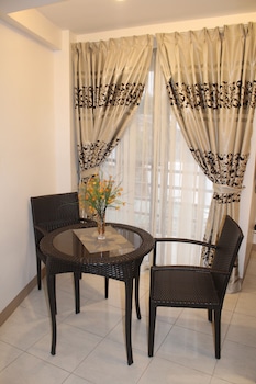 anahaw studio suites