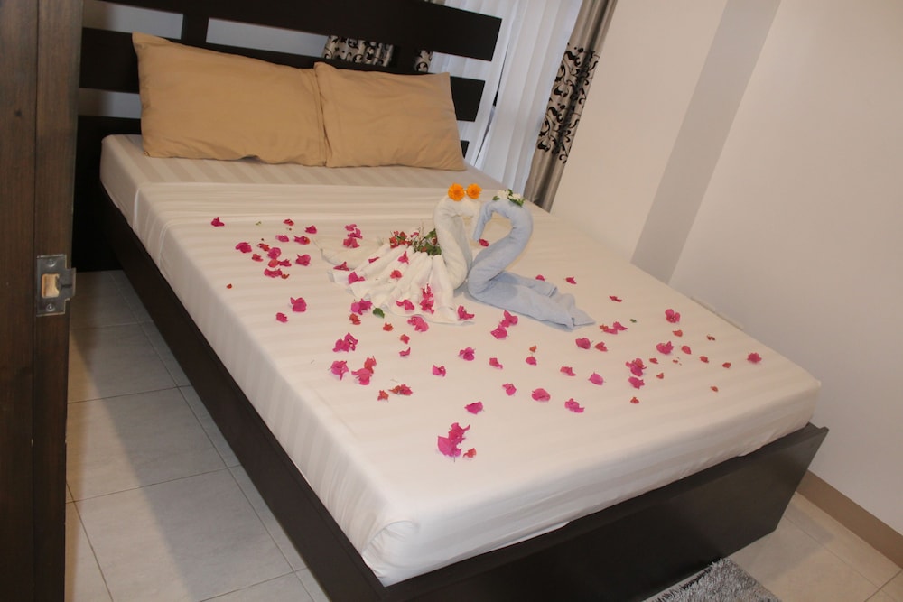 anahaw studio suites