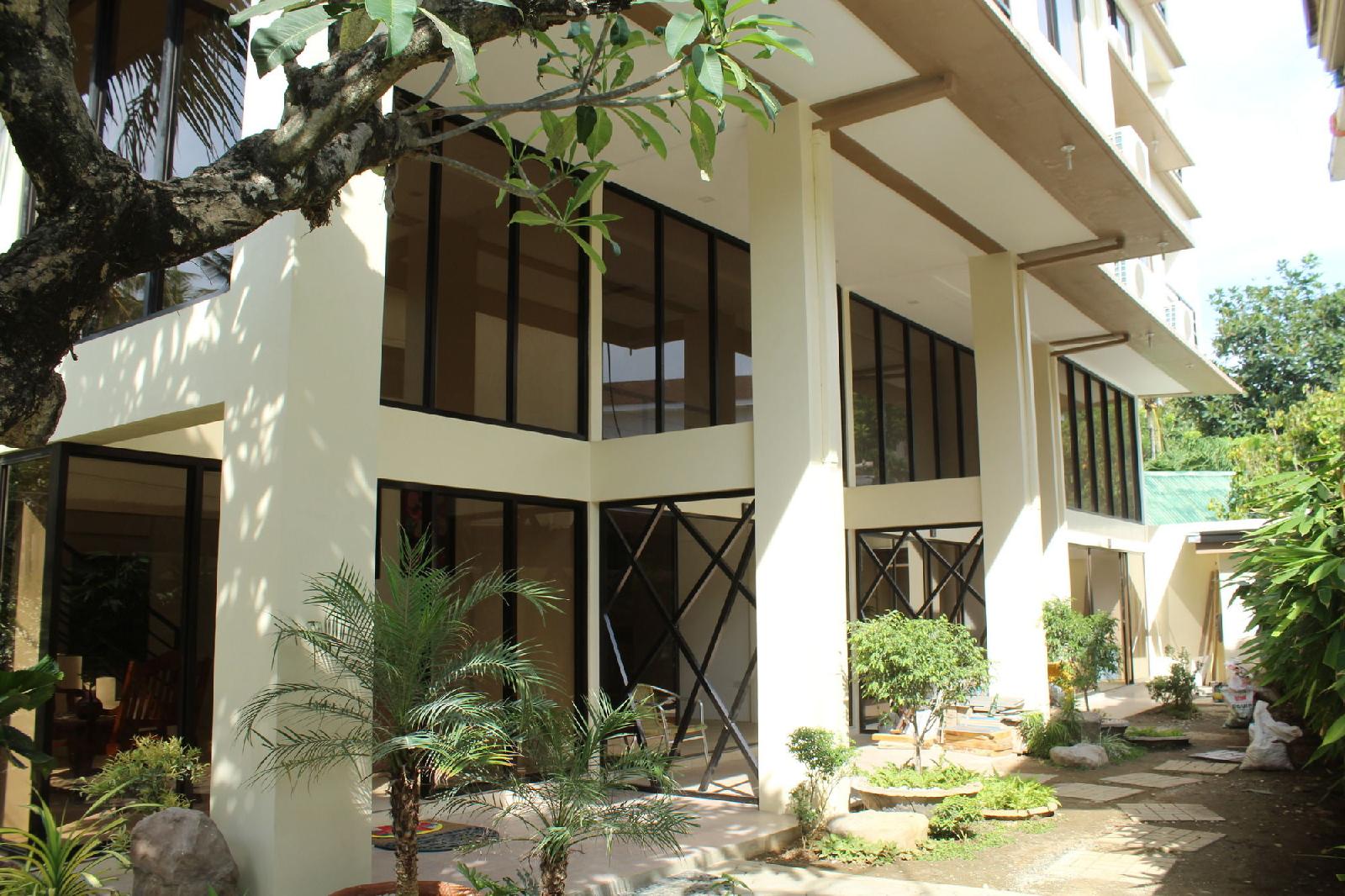 anahaw studio suites