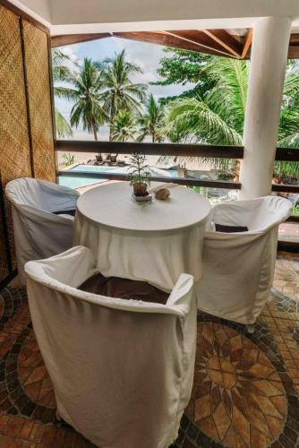 romantic beach villas siargao island