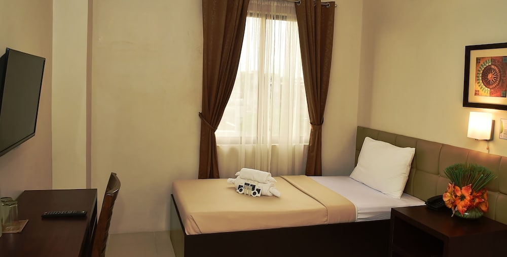 columbus plaza hotel