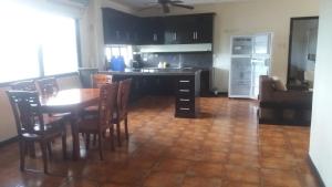Boomerang Hotel,Angeles City>>Angeles,3 star