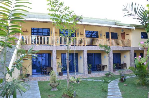 captains lodge and bar