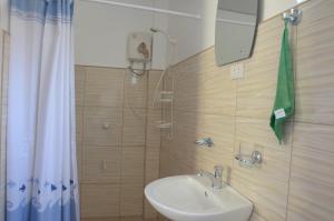 captains lodge and bar