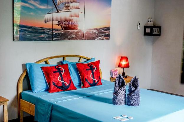 captains lodge and bar