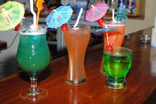 captains lodge and bar