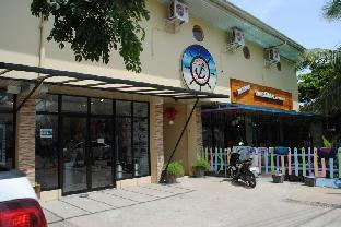 captains lodge and bar