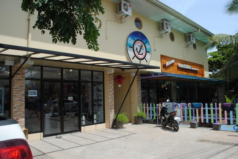 Captain's Lodge And Bar,Libaong>>Bohol,3 star