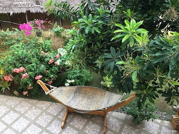 captains lodge and bar