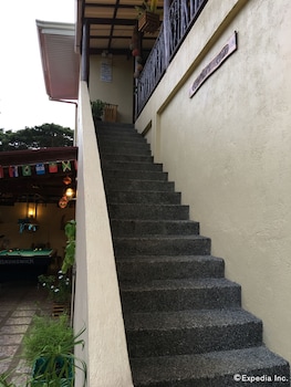 captains lodge and bar