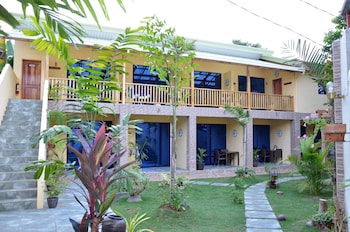 captains lodge and bar