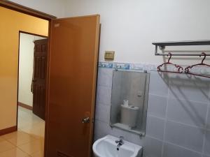 Manora Apartments And Guest House,Cebu City>>Cebu,2.5 star