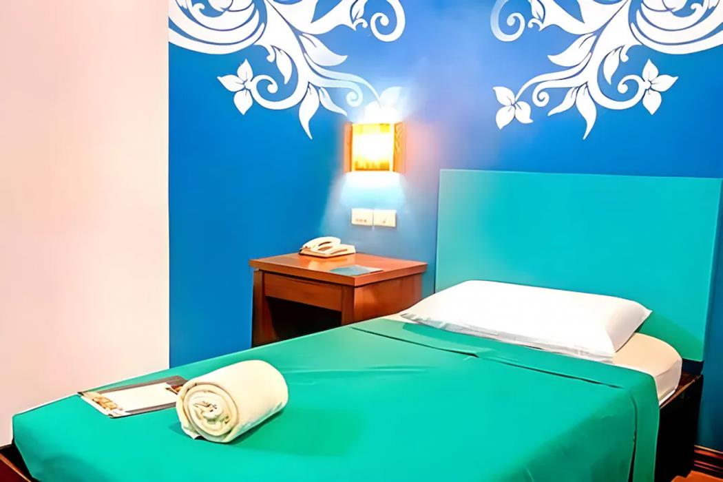 the inns bacolod by the oriental