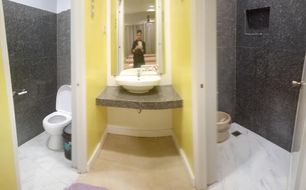 the royale house travel inn and dormitel