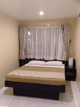 the royale house travel inn and dormitel