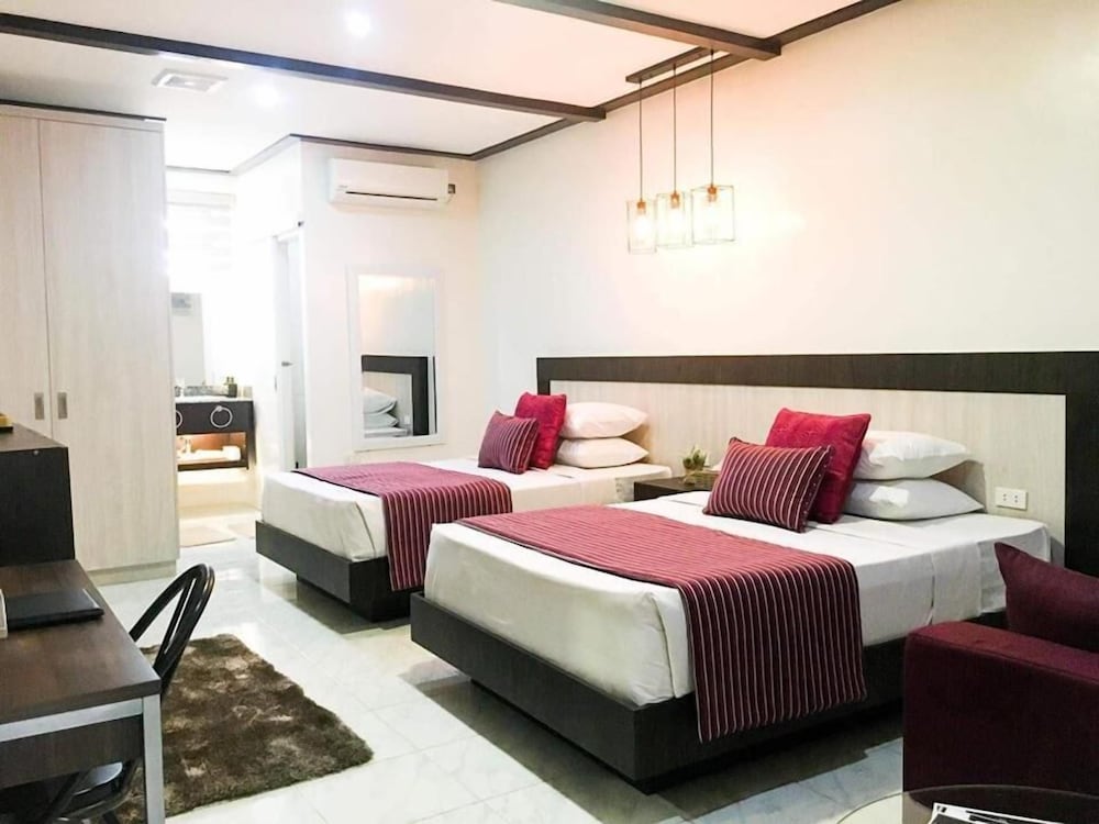 the royale house travel inn and dormitel