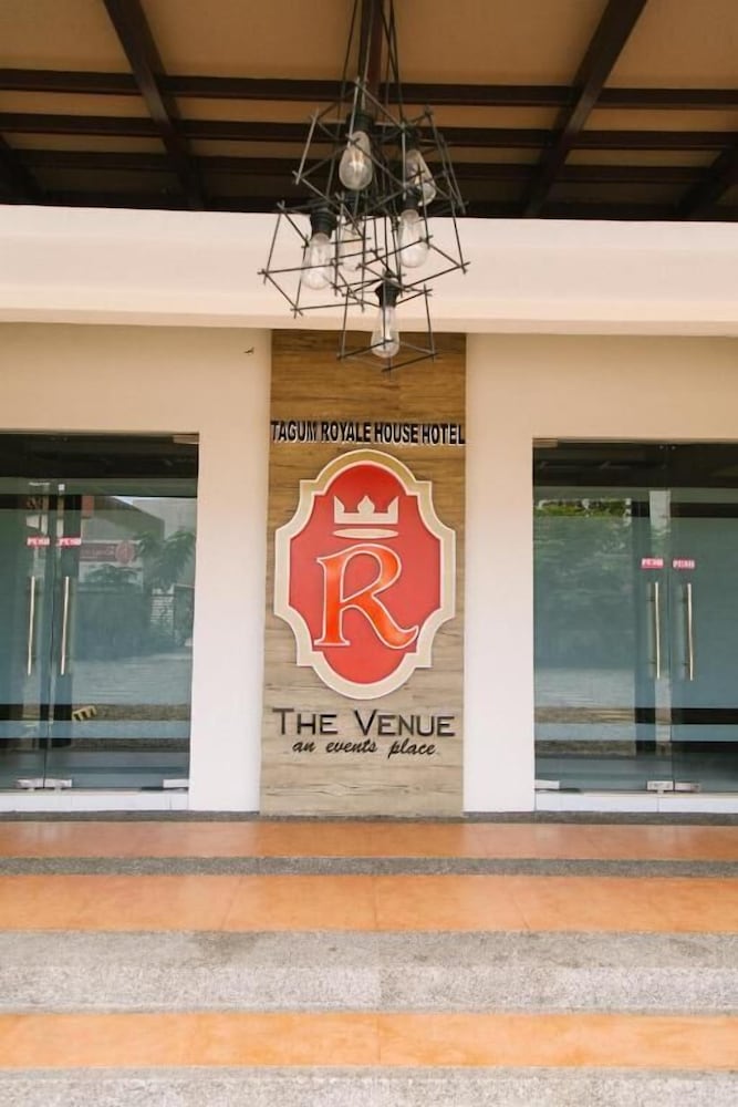 the royale house travel inn and dormitel