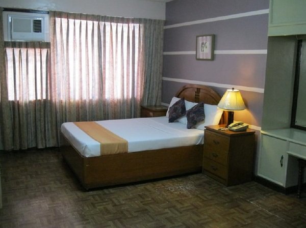 the alpa hotel and restaurant