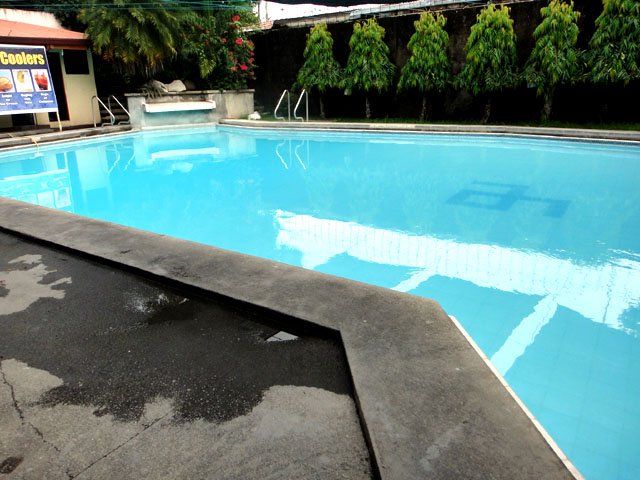 the alpa hotel and restaurant