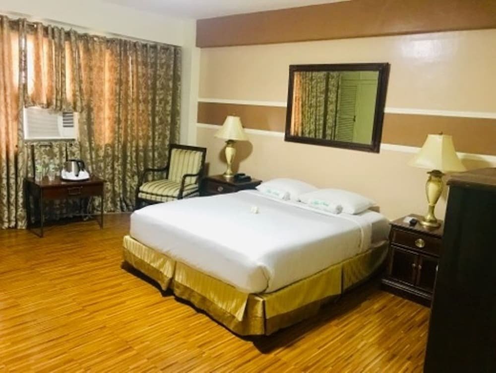 the alpa hotel and restaurant