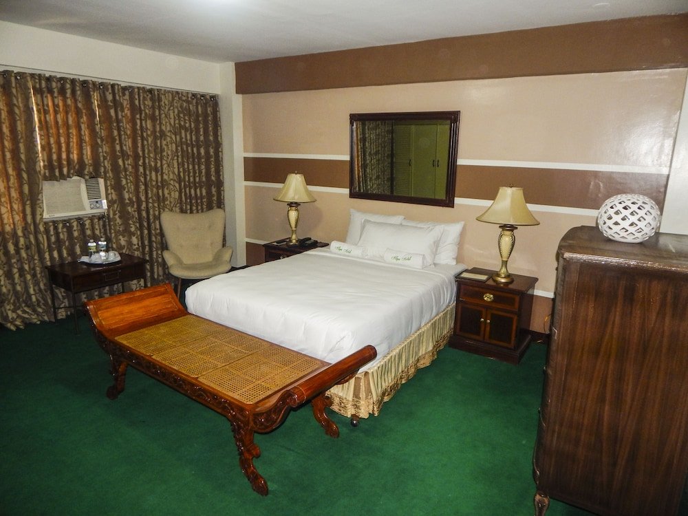 the alpa hotel and restaurant