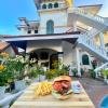 gracey dive resort and restaurant