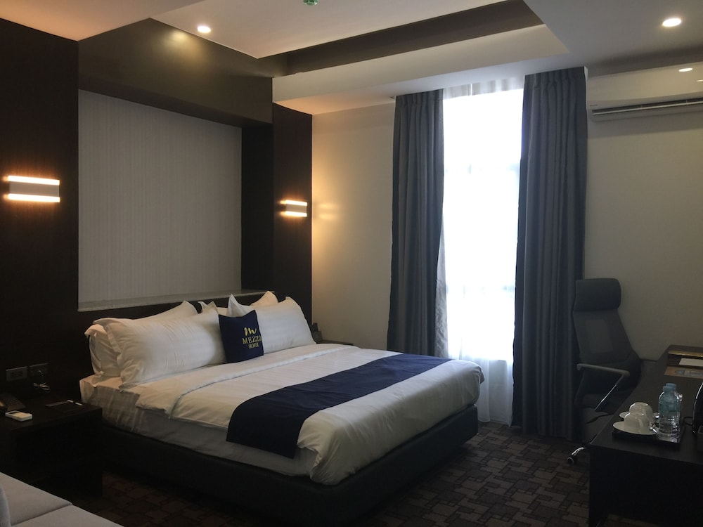 mezzo hotel