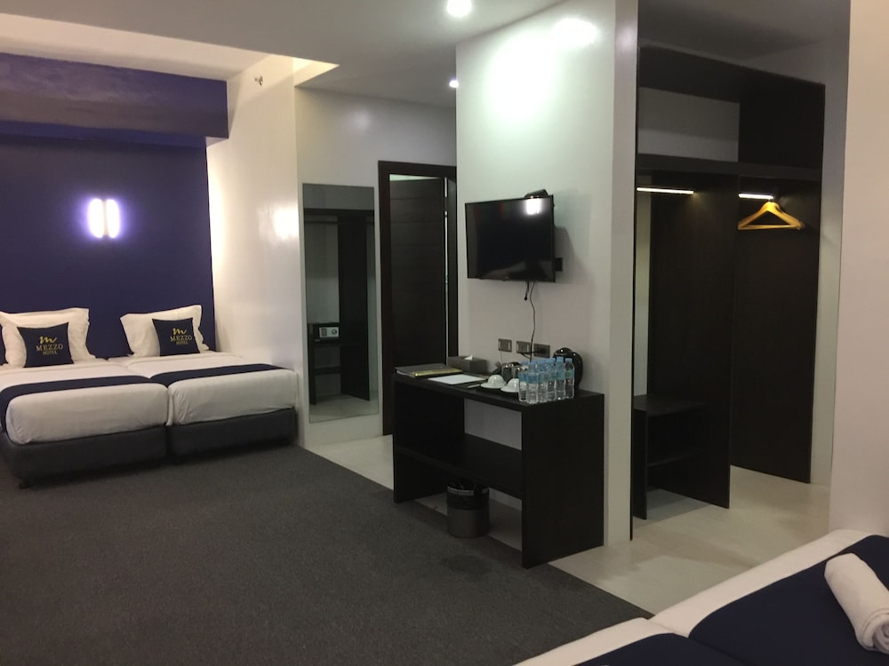 mezzo hotel