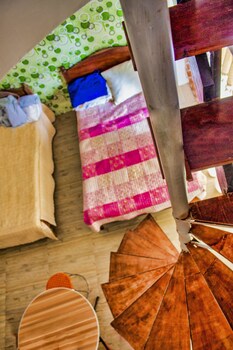 pagudpud rinnovati beach resort