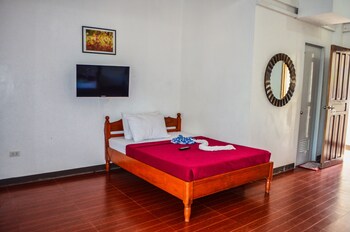 pagudpud rinnovati beach resort