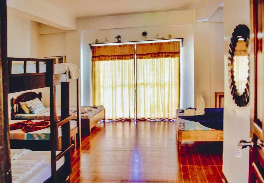 pagudpud rinnovati beach resort