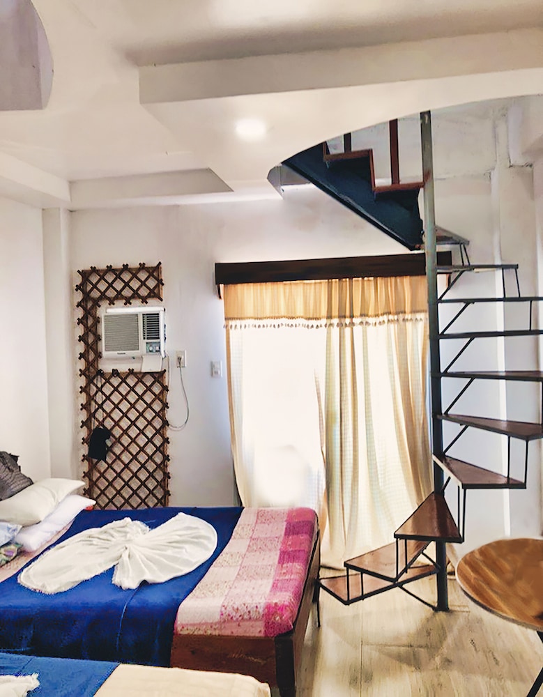 pagudpud rinnovati beach resort