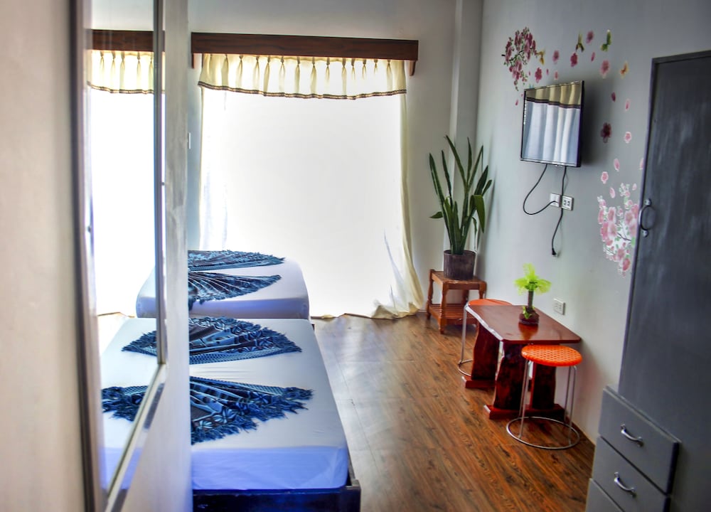 pagudpud rinnovati beach resort