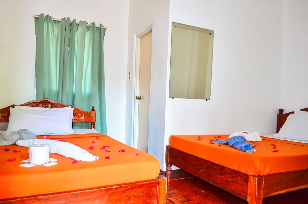 pagudpud rinnovati beach resort